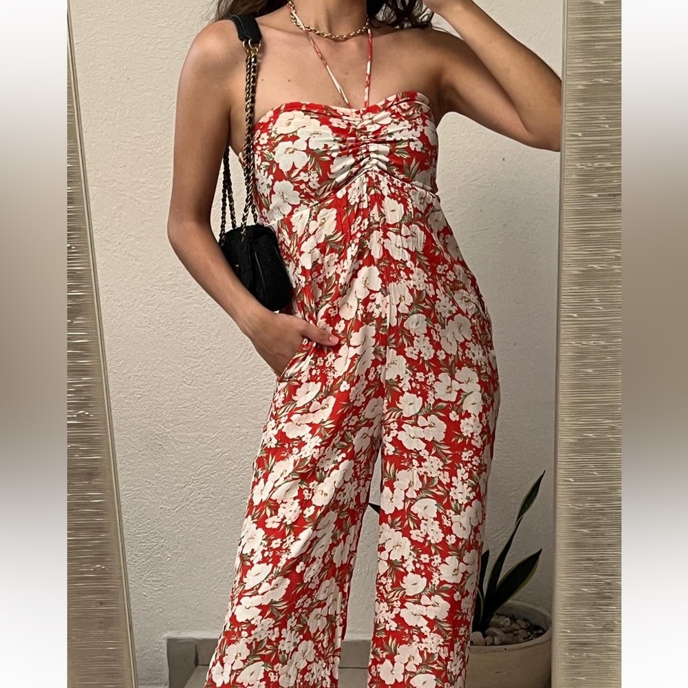 🆕American Eagle Outfitters Flowery print Jumpsuit/ romper wide leg
